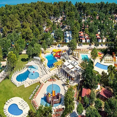 Üdülőpark Easyatent Tent Lanterna Červar-Porat