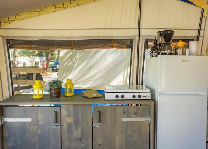 Easyatent Tent Lanterna Parque de vacaciones Červar-Porat